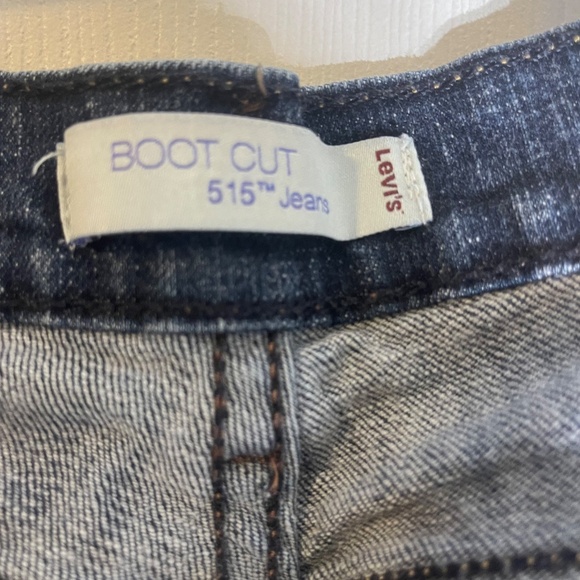 Levi’s 515 12m Stretch Bootcut Distressed Dark Wash Midrise 32x30 woman’s jeans - Picture 12 of 13